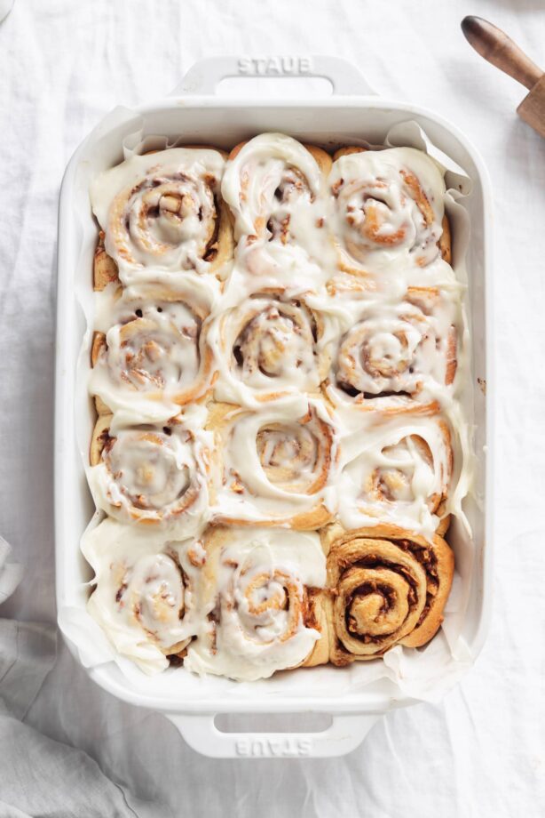 apple cinnamon rolls with cream cheese frosting