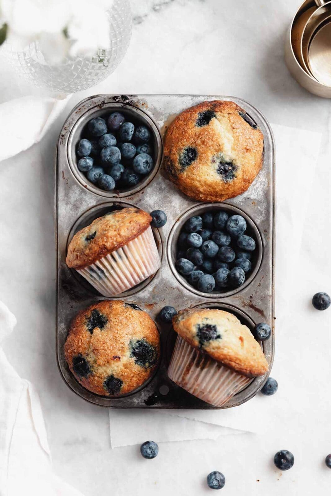 fluffy blueberry muffins
