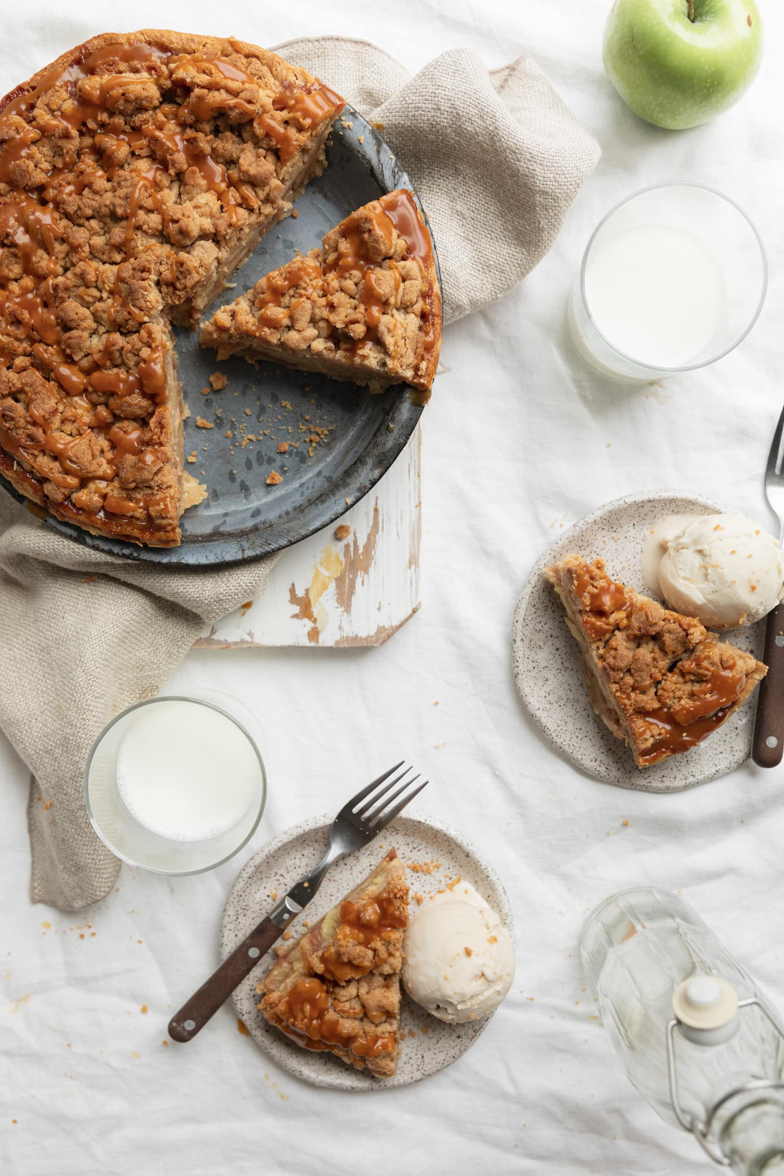 dutch caramel apple pie