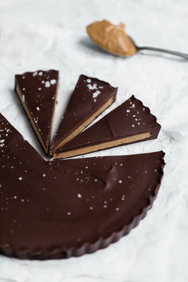 giant reeses tart